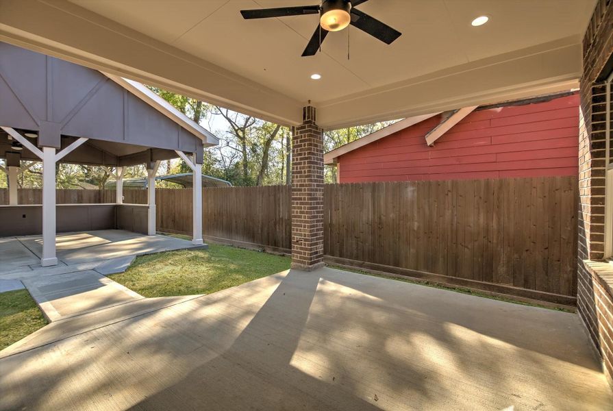 Exterior details and patio area of a home in , Houston (Image 29).
