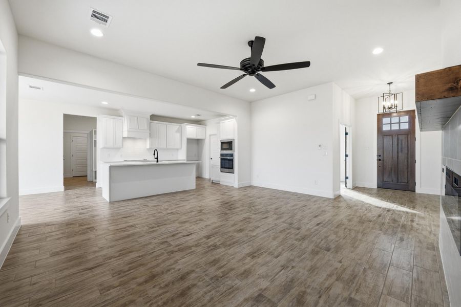 Spacious, unfurnished interior of a new home in Taylor Ranch, Springtown (Image 26).