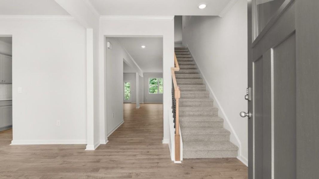 Spacious, unfurnished interior of a new home in Falcon Landing, Gainesville (Image 14).