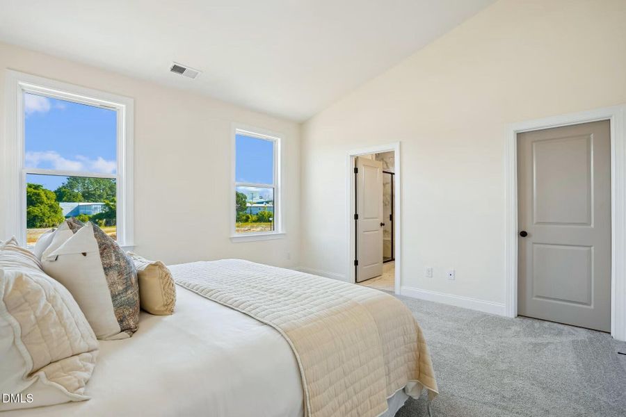 21-Primary_Bedroom