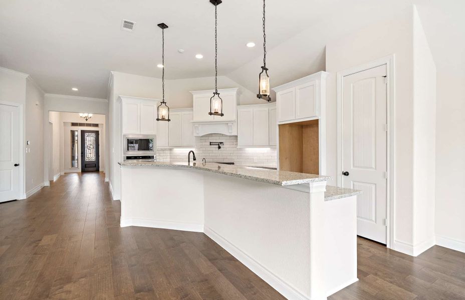 Representative furnished interior of a home built from the 2500 by Ravenna Homes in The Highlands 55′, Porter (Image 5). Representative furnished interior of a home built from the 2500 by Ravenna Homes in The Highlands 55′, Porter (Image 5).