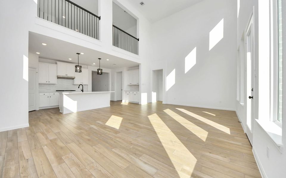 Spacious, unfurnished interior of a new home in Elyson, Katy (Image 14).