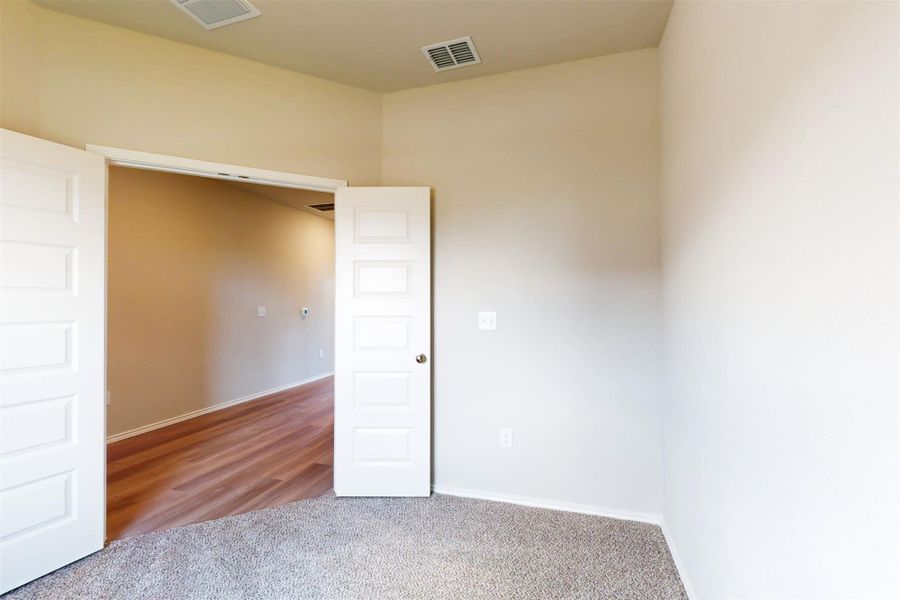 Spacious, unfurnished interior of a new home in Cascades at Onion Creek, Austin (Image 12).