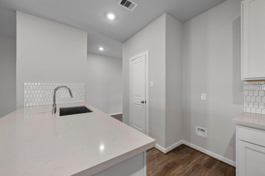 Furnished interior view inside a new home in Westridge Cove, Conroe (Image 10).