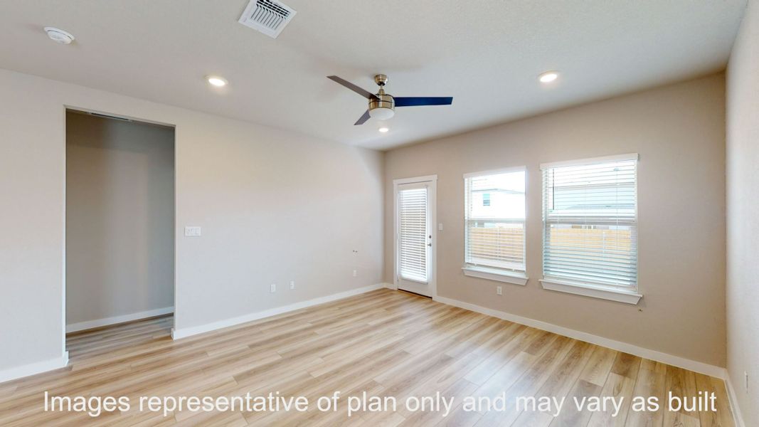 Spacious, unfurnished interior of a new home in Turnbo Ranch, Killeen (Image 15).