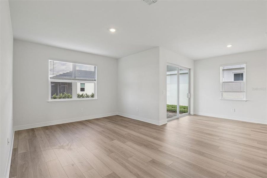 Spacious, unfurnished interior of a new home in , Punta Gorda (Image 36).