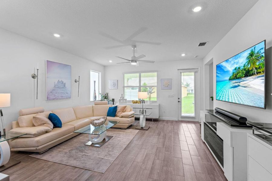 16-web-or-mls-A7404149