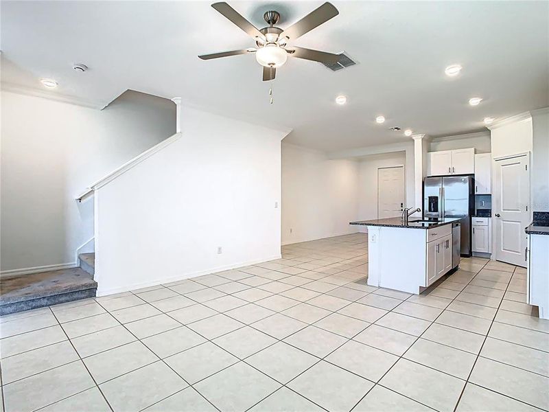 Spacious, unfurnished interior of a new home in , Wesley Chapel (Image 33).
