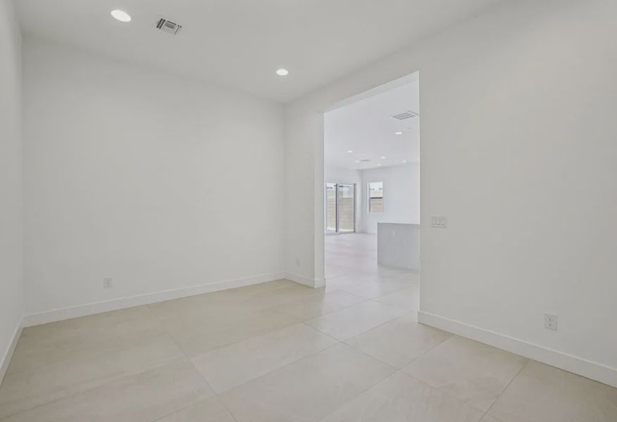 Hobby Room - 11 of 22