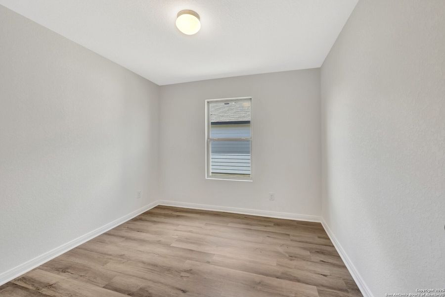 Spacious, unfurnished interior of a new home in Greenspoint Heights, Seguin (Image 36).