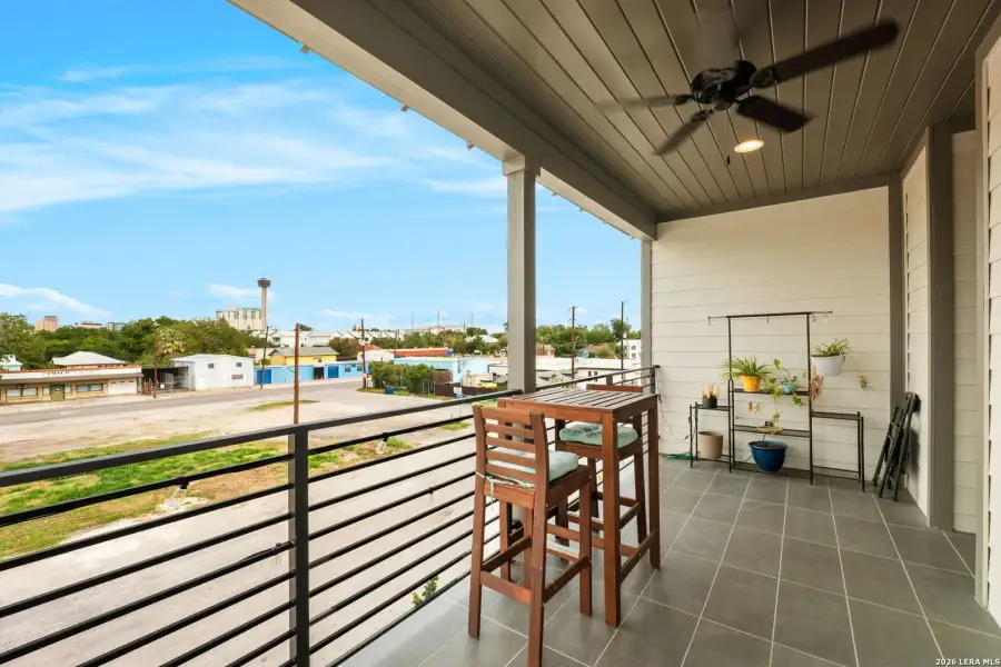 Exterior details and patio area of a home in Playmoor, San Antonio (Image 28).