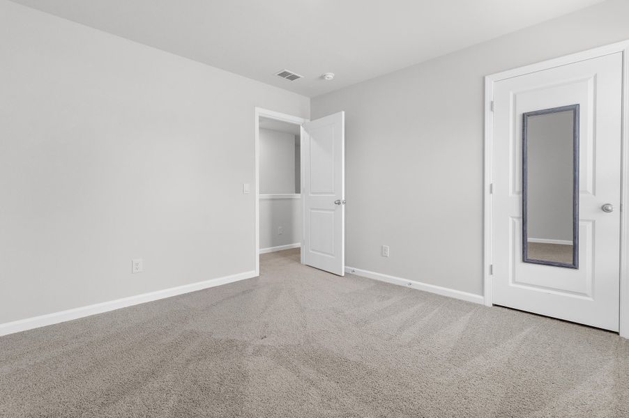 Spacious, unfurnished interior of a new home in Lakeview at Kitfield, Moncks Corner (Image 24).