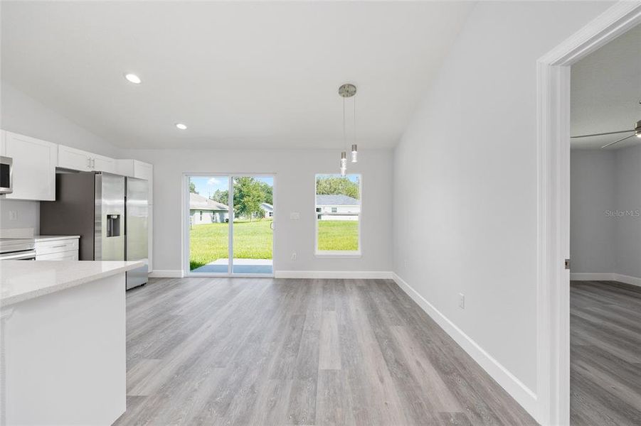 Spacious, unfurnished interior of a new home in , Dunnellon (Image 11).