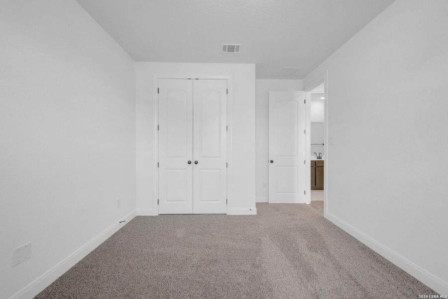 Spacious, unfurnished interior of a new home in Preserve at Annabelle Ranch, San Antonio (Image 34).