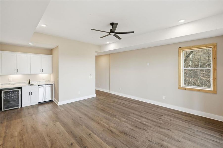 Spacious, unfurnished interior of a new home in , Ranger (Image 38).