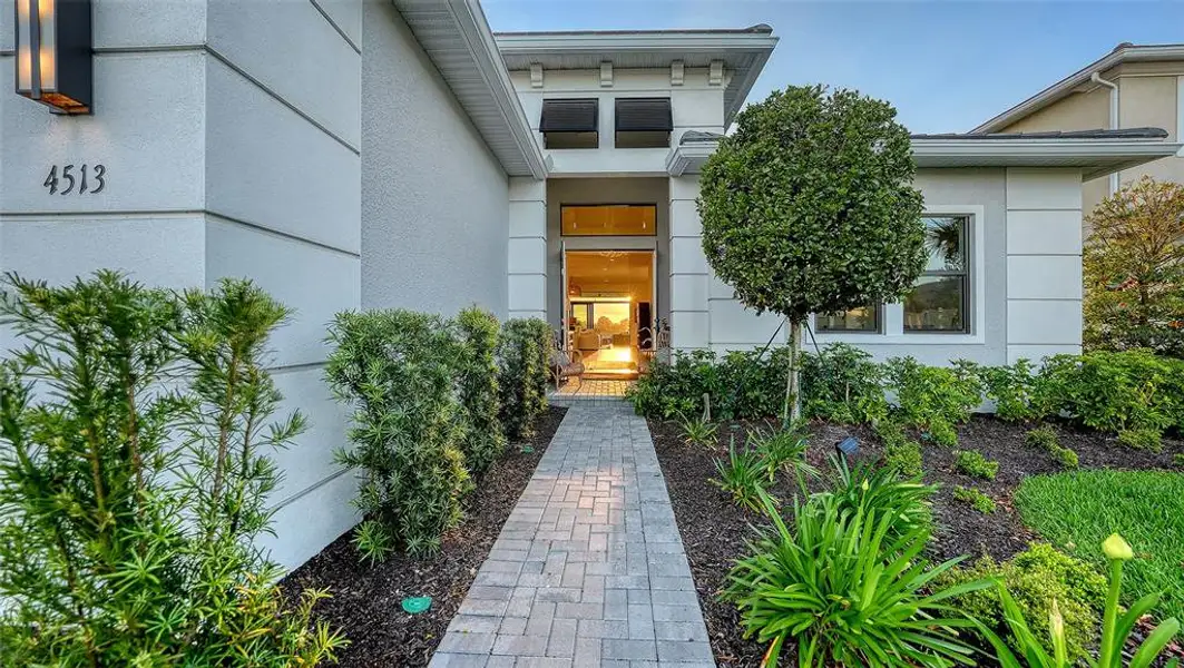 Exterior details and patio area of a home in , Sarasota (Image 4).