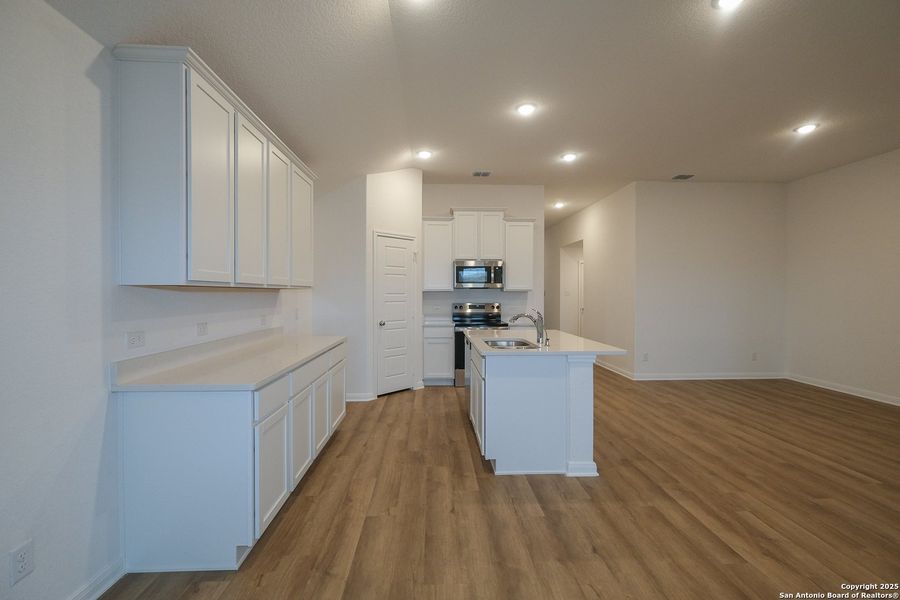 Furnished interior view inside a new home in Greenspoint Heights, Seguin (Image 11).