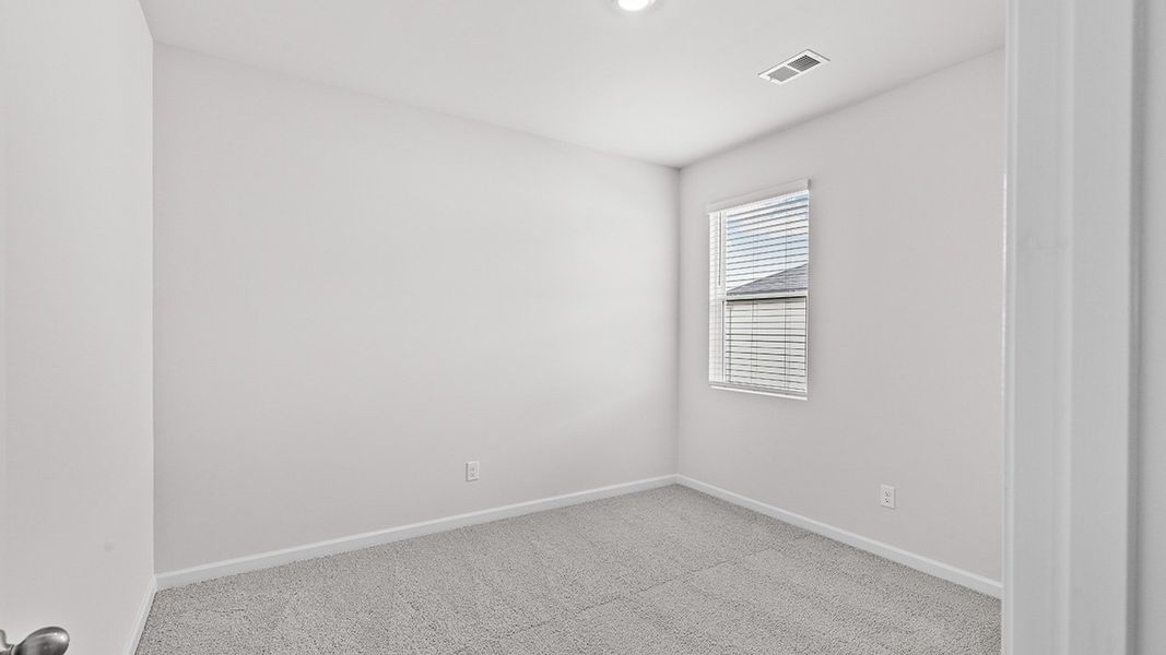 Spacious, unfurnished interior of a new home in Highland Hills, Graniteville (Image 24).