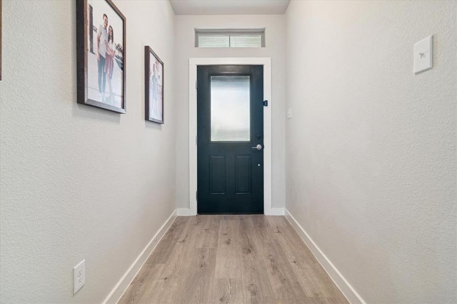 Spacious, unfurnished interior of a new home in Creekside, Royse City (Image 20).