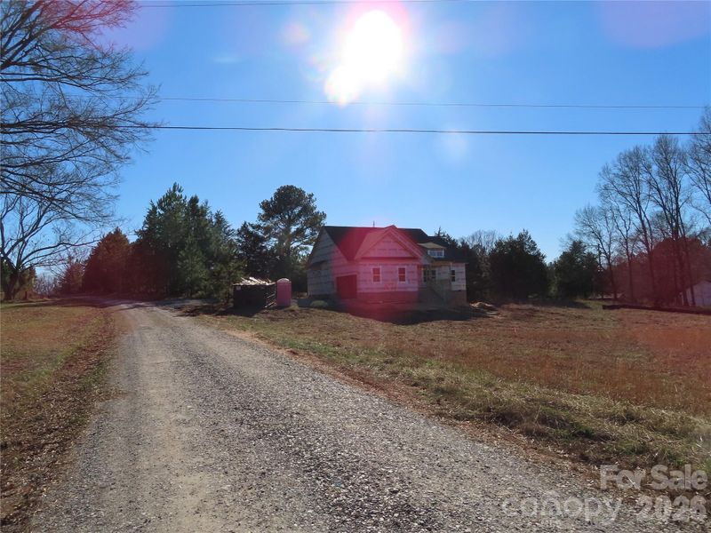 Image 4 of a home in . Image 4 of a home in .