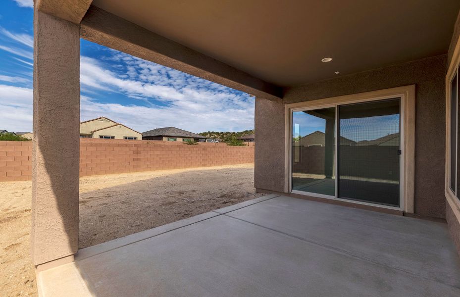 Exterior details and patio area of a home in Vistoso Canyon Estates, Oro Valley (Image 2).