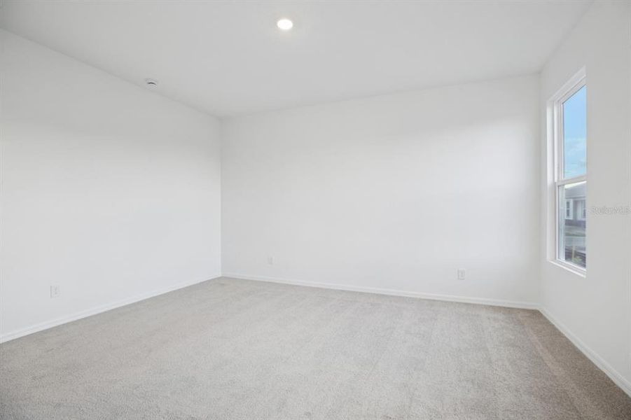 Spacious, unfurnished interior of a new home in Weslyn Park Single Family, St. Cloud (Image 8).
