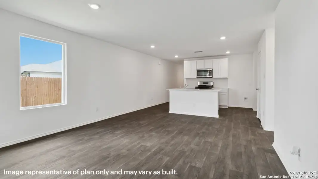 Spacious, unfurnished interior of a new home in Applewood, San Antonio (Image 20).