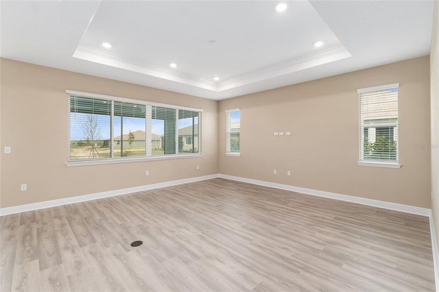Spacious, unfurnished interior of a new home in , Ocala (Image 41).