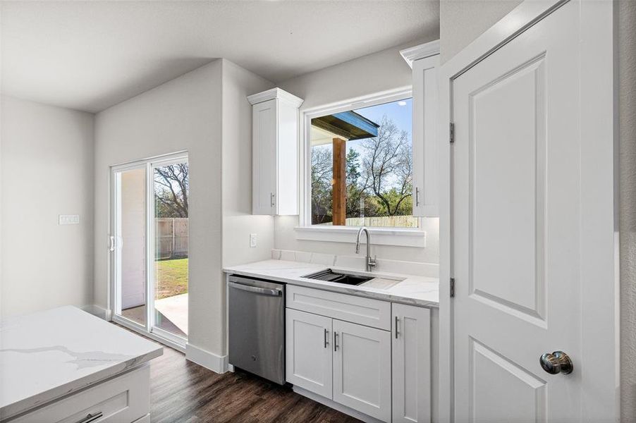 Furnished interior view inside a new home in , Granbury (Image 6).