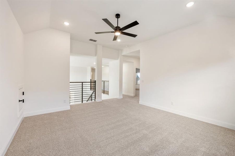 Spacious, unfurnished interior of a new home in Terracina, Rockwall (Image 16). Spacious, unfurnished interior of a new home in Terracina, Rockwall (Image 16).