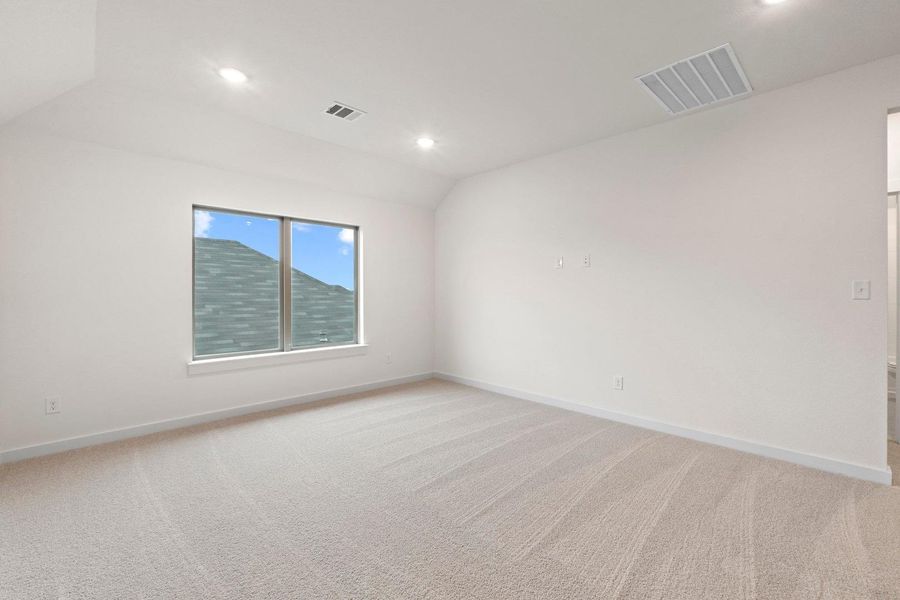 Spacious, unfurnished interior of a new home in Prairie Winds, Hutto (Image 22).