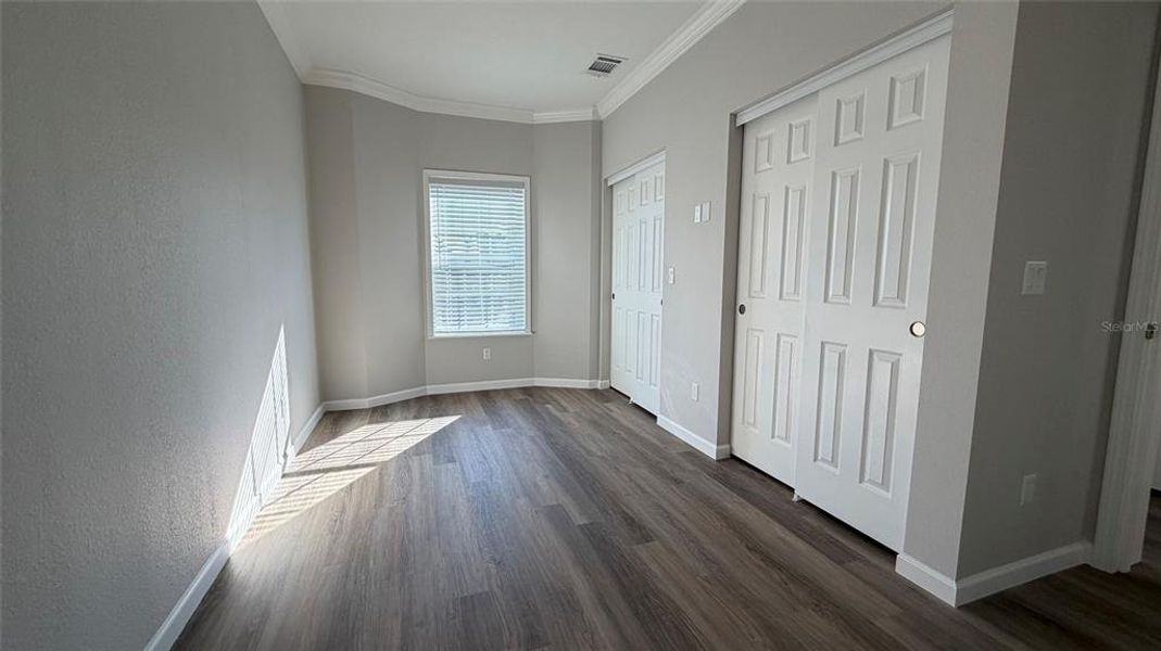 Spacious, unfurnished interior of a new home in , Venice (Image 9).