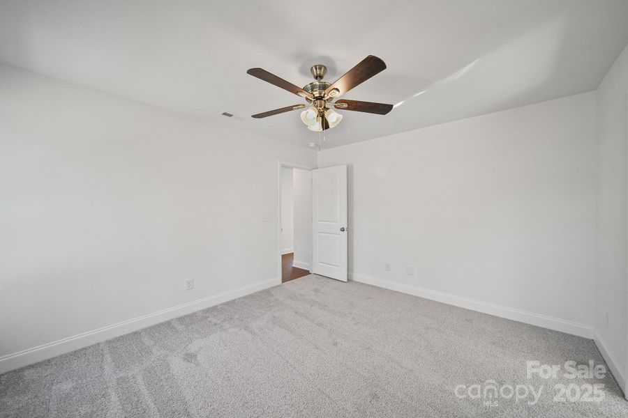 Spacious, unfurnished interior of a new home in , Salisbury (Image 40).