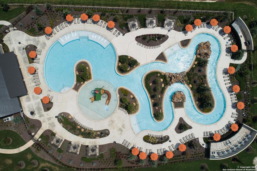 Community amenities in Hennersby Hollow, San Antonio (Image 11).