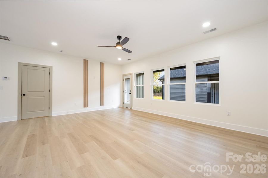 Spacious, unfurnished interior of a new home in , Shelby (Image 11).