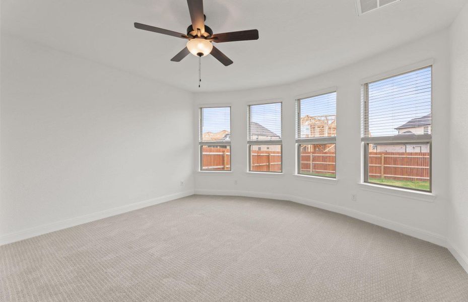 Spacious, unfurnished interior of a new home in Santa Rita Ranch, Liberty Hill (Image 27).