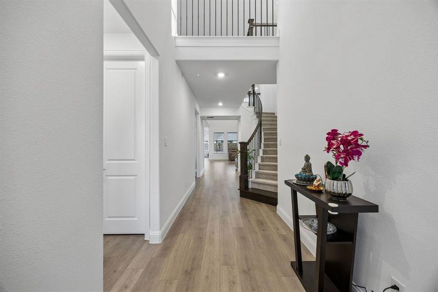 Furnished interior view inside a new home in , Northlake (Image 14).