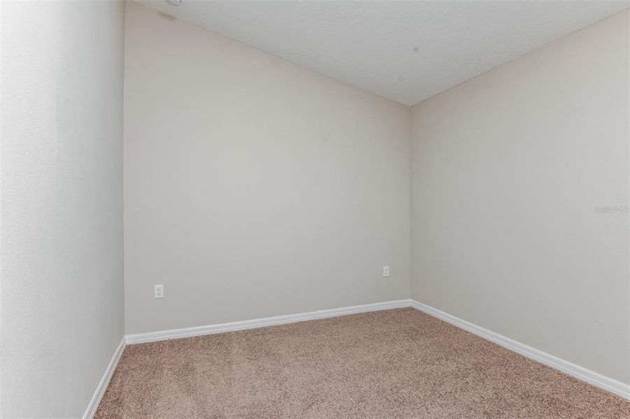 Spacious, unfurnished interior of a new home in Scenic Terrace, Haines City (Image 16).
