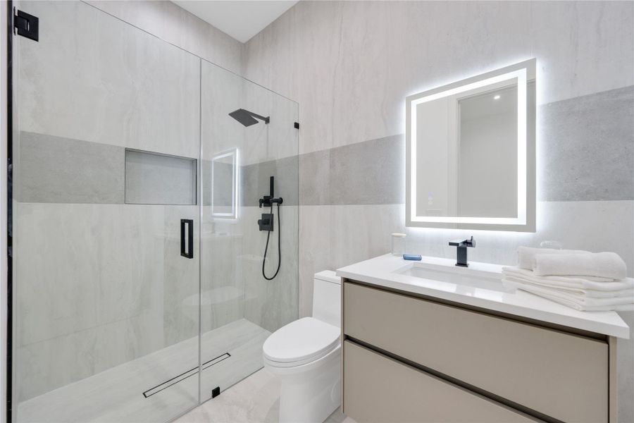 Image 30 of a home in .