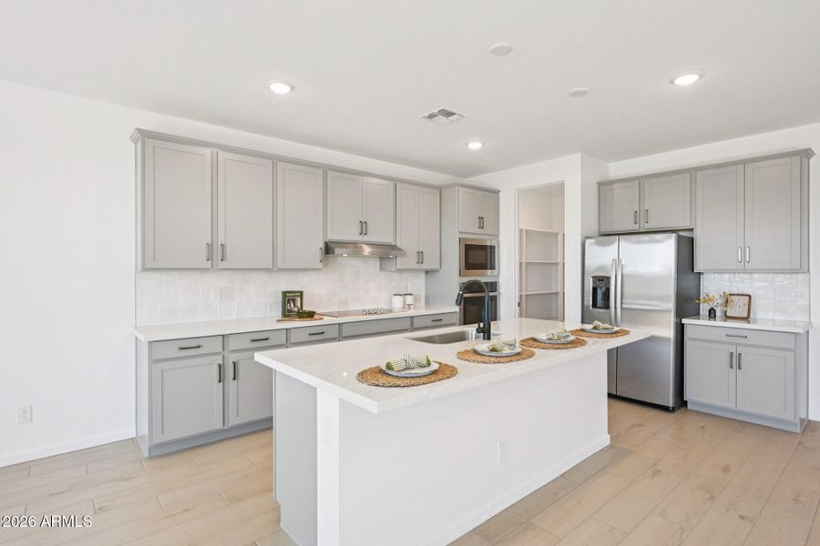 15-web-or-mls-W Brown St-S2703-015