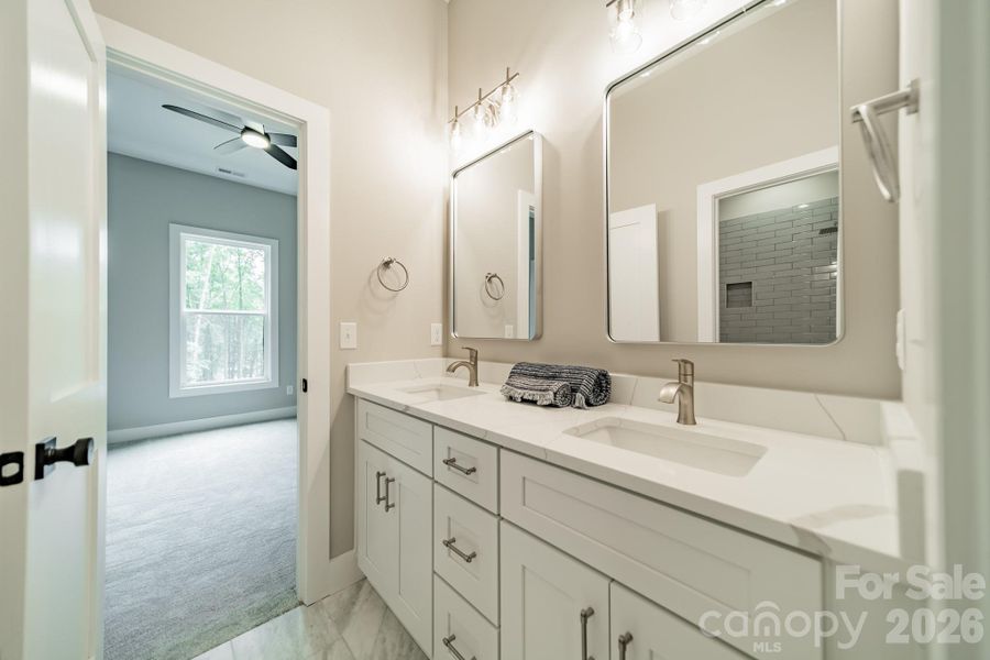 Stunning Full Bathroom for Main Level Bedrooms 1 and 2 with Quartz Countertops and Double Vanity