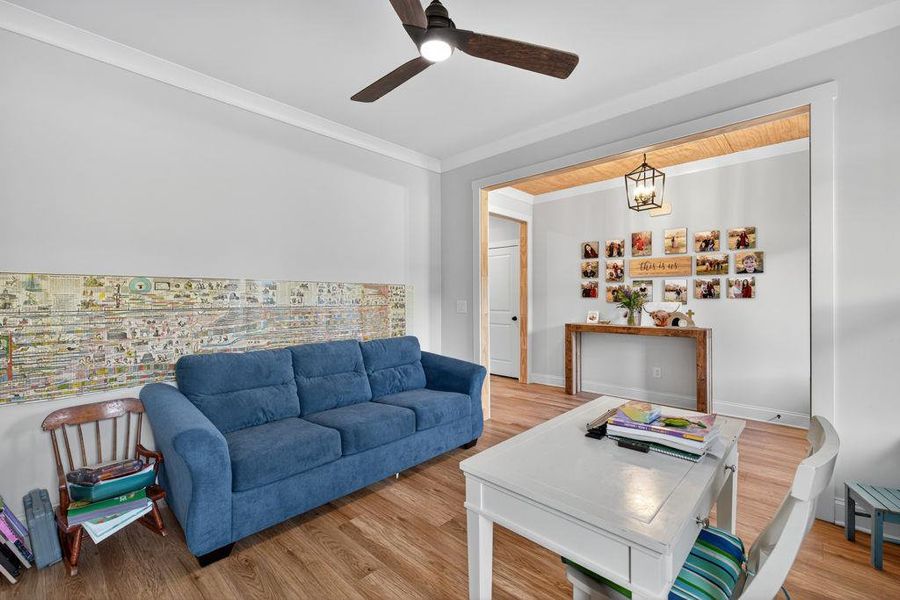 Furnished interior view inside a new home in , Bogart (Image 34).