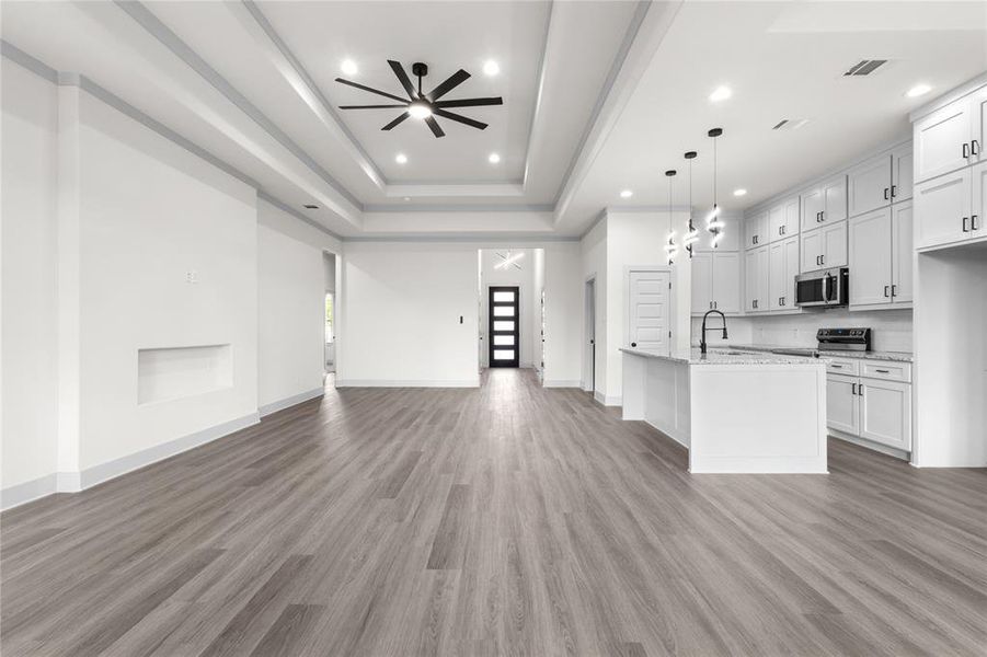 Spacious, unfurnished interior of a new home in , Dallas (Image 20).