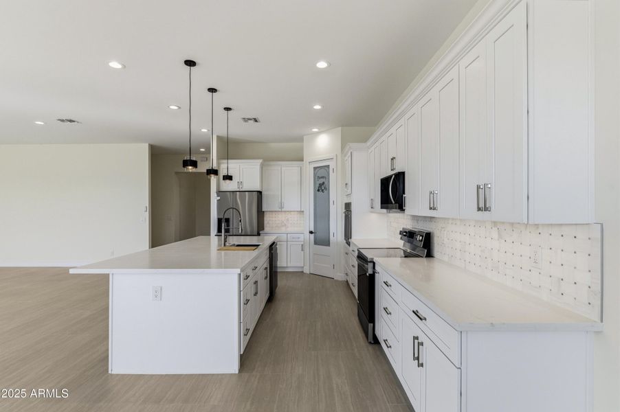 10039 N Burris Rd-121 10039 N Burris Rd-121