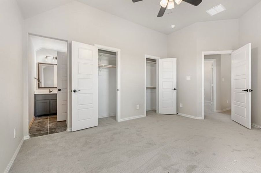 Spacious, unfurnished interior of a new home in Malabar Hill, Prosper (Image 29). Spacious, unfurnished interior of a new home in Malabar Hill, Prosper (Image 29).