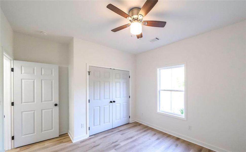 Spacious, unfurnished interior of a new home in , Temple (Image 33).