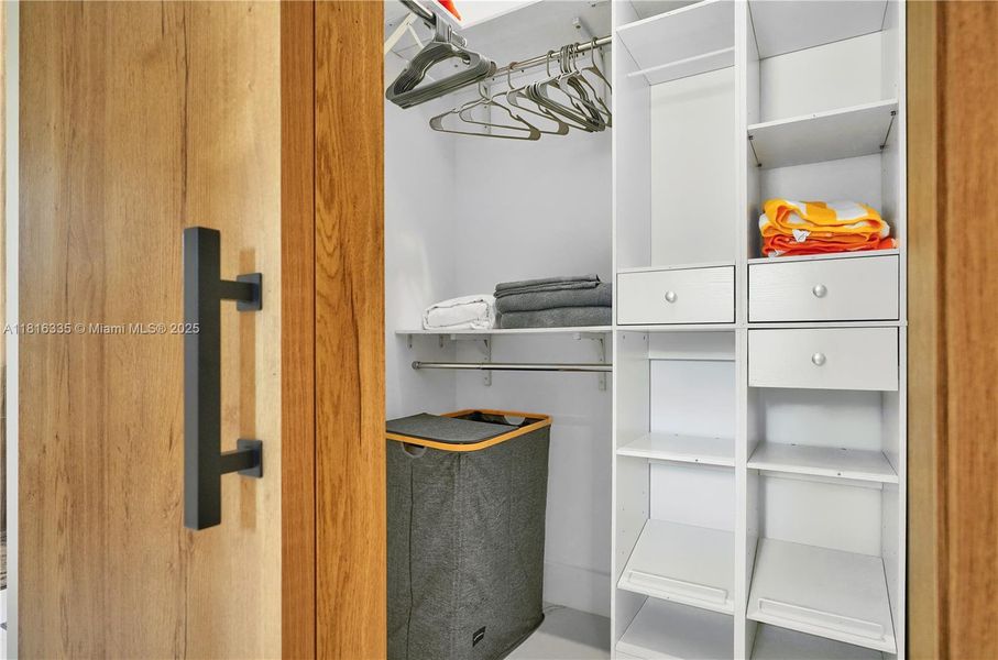 Image 33 of a home in .