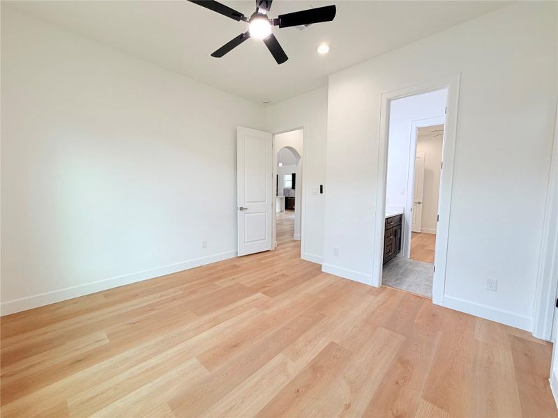 Spacious, unfurnished interior of a new home in , Dayton (Image 30).