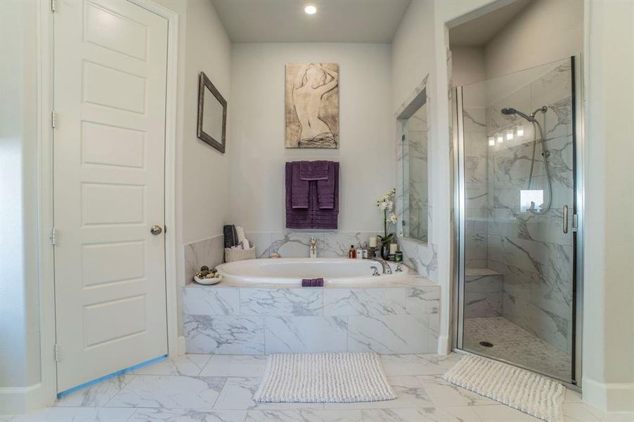 Furnished interior view inside a new home in Bridgewater 60', Midlothian (Image 15).