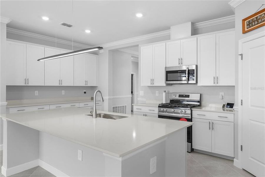 Furnished interior view inside a new home in , Bradenton (Image 17).